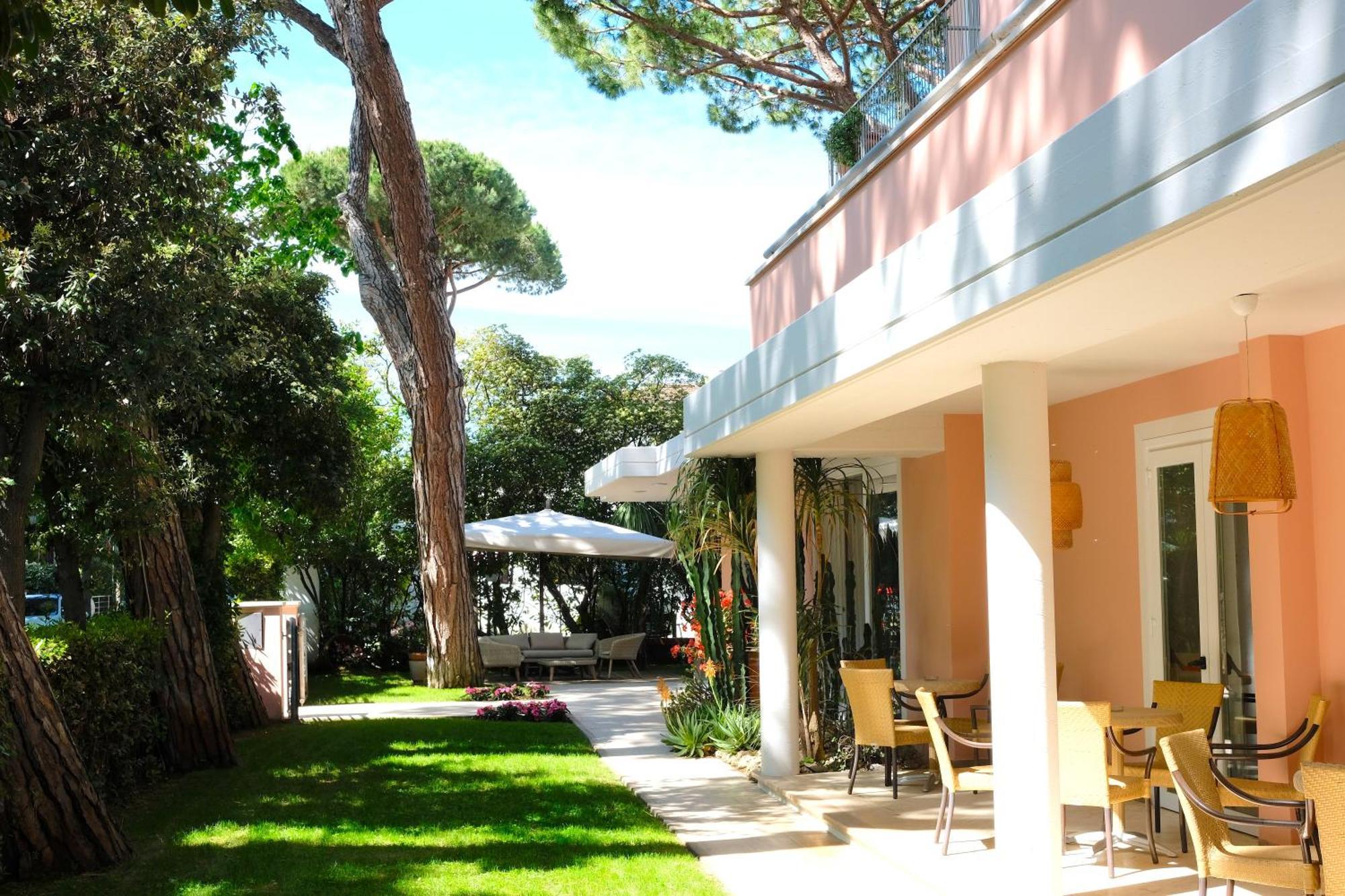 Hotel Piccolo Mondo Lido di Camaiore Esterno foto