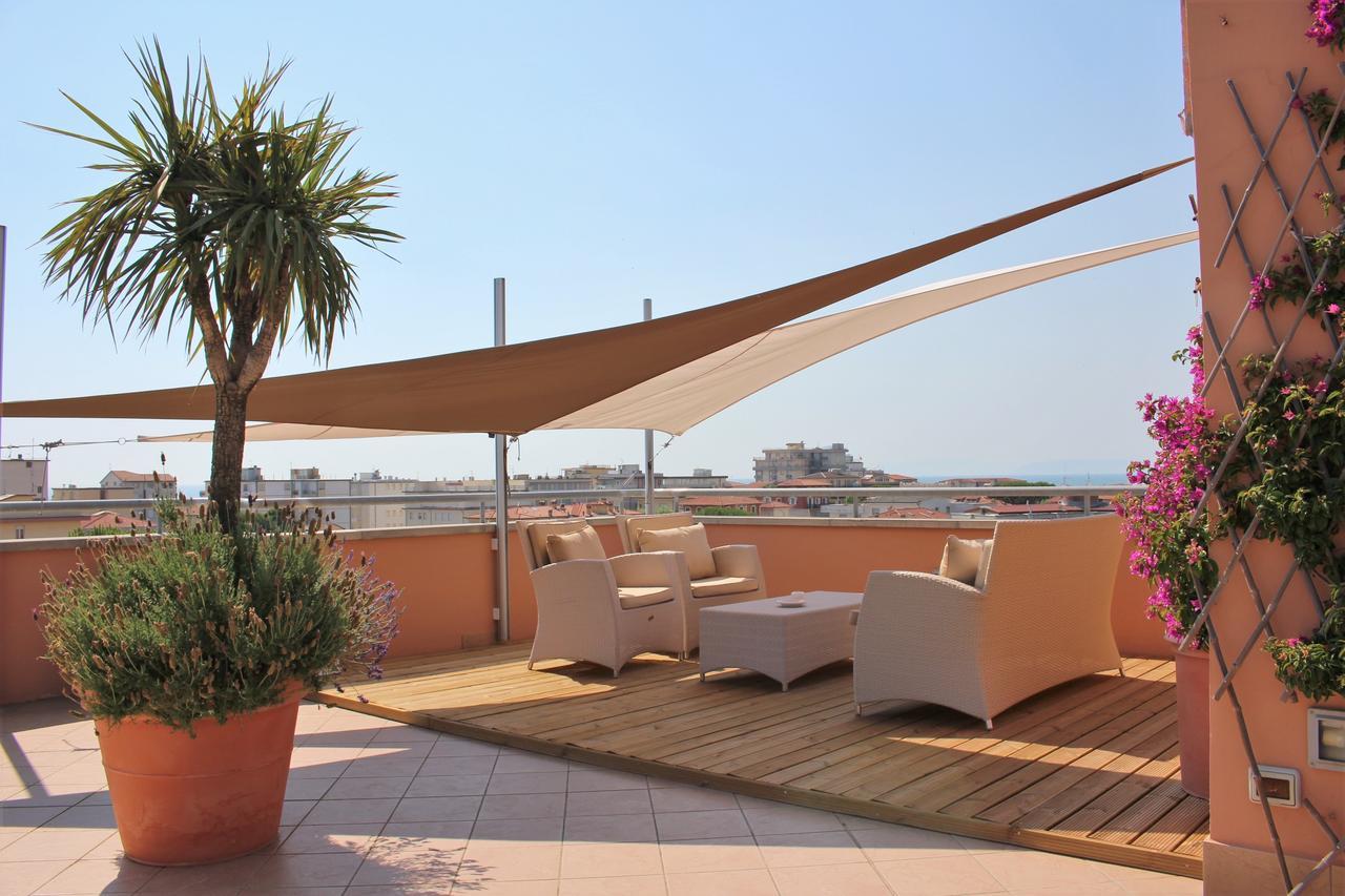 Hotel Piccolo Mondo Lido di Camaiore Esterno foto